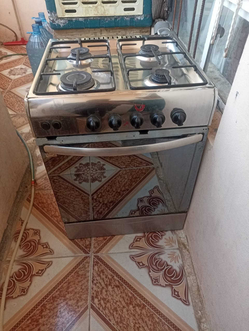 سلام عليكم طباخ البيع سعر75  مكان  حي الواسطي رقم الهاتف‏‪***********‬‏
