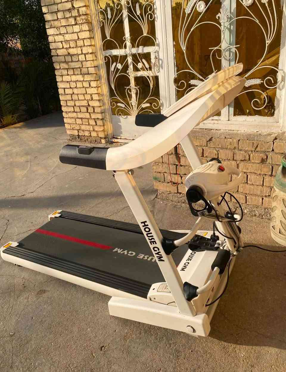 جهاز جري نضيف اخو جديد  ماركت هوس جيم
جهاز يتحمل وزان145كيلو نضام جبلي دبل مطور تزيت ذاتي  جهاز تكسير شحوم مع حزام بطن جهاز كامل وجديد سعره325وبي وبي مجال بسيط عنواني بغداد جسر ديالى قديم توصيل موجود شراي يجي خاص او عل رقم***********واتساب
