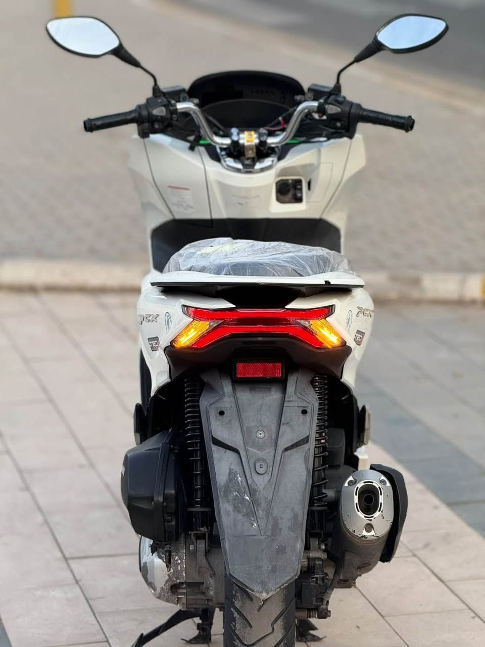 PCX الجيل الرابع • ياباني • مكينة ١٦٠