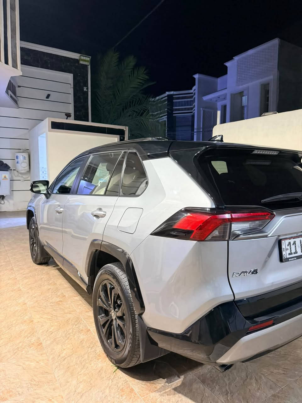 سلام عليكم

تيوتا راف فور هايبرد للبيع 

مديل:2023

الفئه:xse تو كلر 

وارد امريكي 

المواصفات كالاتي✨:
 
جنطه كهرباء 

كشن كهرباء 

رادار امامي

تحديد مسار

مرايه ام الكامره 

سستم سماعات ودمام jbl

تحذير خروج عن المسار 

مثبت سرعه 

شاشه جبيره ابل كار بلي 

هاند بريك اوتو 

اوتو هولد 

مصابيح امامي خلفي LED

لد نهاري 

حساسات امامي خلفي جانبي 

شاشه اعطال

كامره خلفيه 

نقطة عمياء 

تدفئه بالكشنات

ماشيه 72 الف كيلو مو ميل 

للاستفسار *********** 
 السعر  235 بيهه مجال

