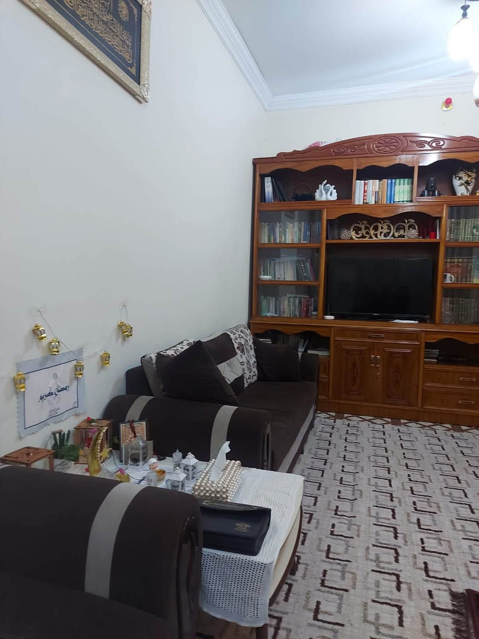 انسب بيت بحي المهندسين 🔥
مساحه 170 بناء طابوك 
طابق واحد محتوياته غرفتين وصاله ومطبخ وصحيات وستقبال وكراج 
السعر 220 مليون 
هـ ***********
