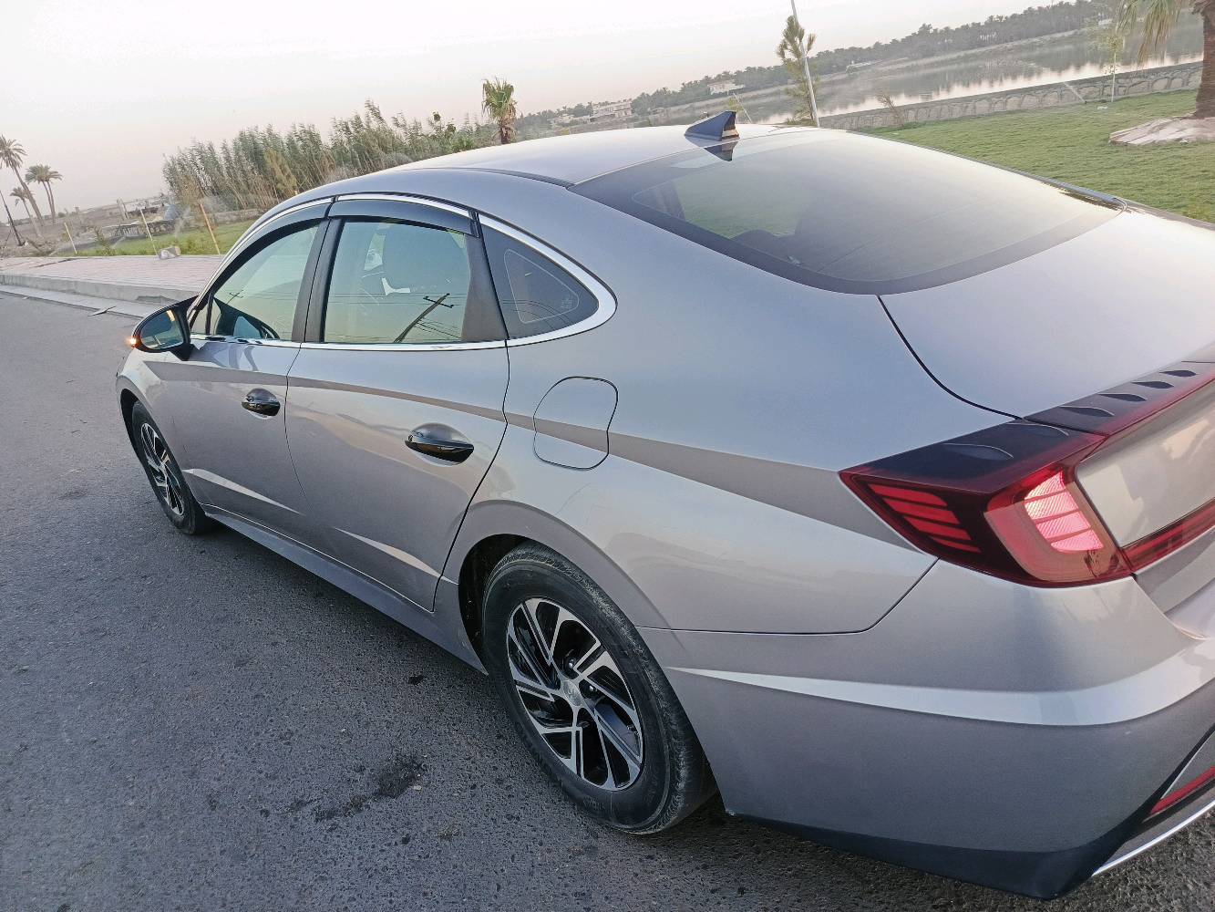 سلام عليكم البيع سوناتا هايبرد محرك 2000 موديل 23 بيه قطع او نص بدون شواصي بدون دواخل سياره جديده فول مواصفات اي ستفسار ***********,***********