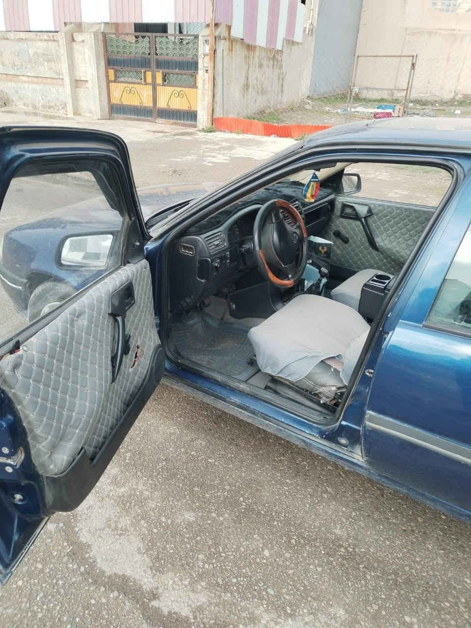السلام عليكم
اوبل موديل٩٢ للبيع

 ​هزه جديده سنويه جديده بطاقه بانزين بيها

شرط التحويل ترهم مدة سنه وترهم نقد

السعر:حسب المراهم 

للأستفسار اكثر اتصل ***********.
