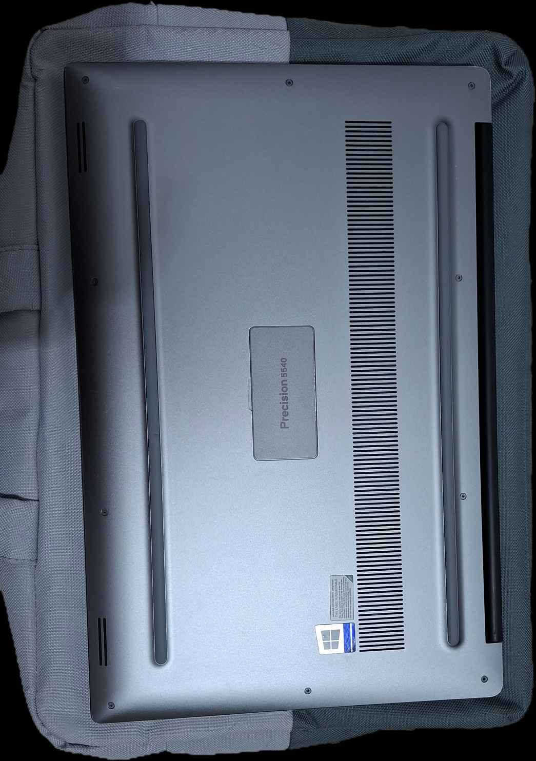 Dell Precision 5540 • Quadro T2000 • شاشة لمس 4K