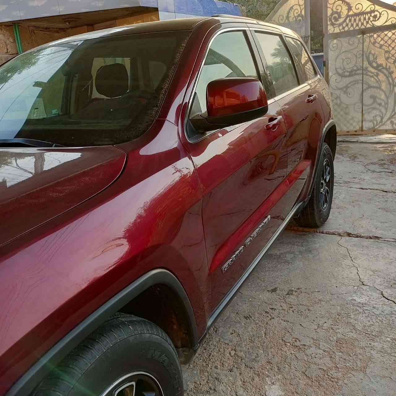 جيب موديل ٢٠١9رقم بغداد امريكي سياره بسمي تحويل الثاني اليوم العنوان بغداد رقم الهاتف *********** بيهه موصفات حلو سياره مكفوله من الشواصي من الكص بس بنيد فقط لون مميز صدر جد يد امامي خلفي تخم تاير

نص مكتوب في الصور:
- HONOR X7
- 48MP Quad Camera