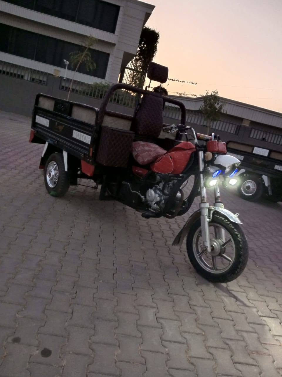 سلام عليكم ستوته البيع موديل 20بلادي فحل عالي دبل ختم محرك بلادي ستوته كهربائيت شرط ركبه شرط محرك ستوته حلوه او جاهزه ربع ماتصرف عليه مكاني كركوك رقم الجهاز ***********تحياتي للجميع
