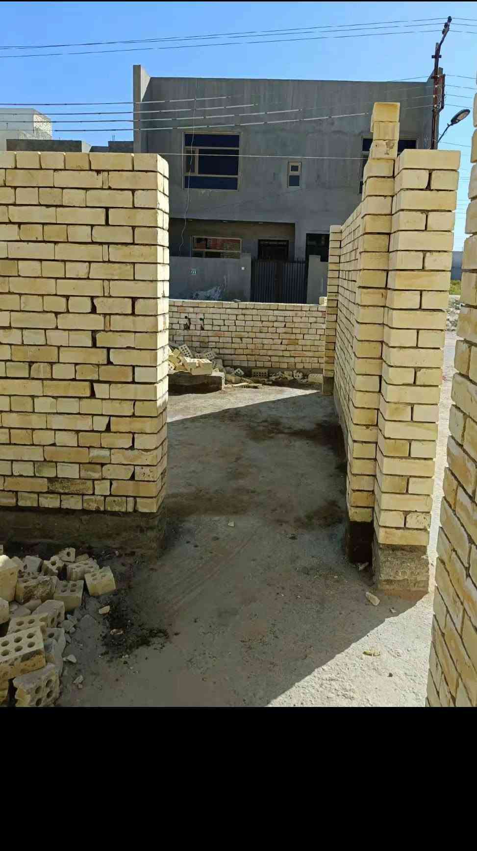 السلام عليكم اني ابو حسين   البنا ارجو ان ينال اعجابكم شغلنة شغل درجه اولى اي مكان في بغداد اشتغل على الدبل ا اوقطعي كادري كامل اني وعمالي وسكلتي وسيارتي يعني ما انتعب ابو البيت اهم شي عدنة رضة الله ثم رضة الزبون  سعار مناسبه ***********متواجد وتساب خلفات ٢
