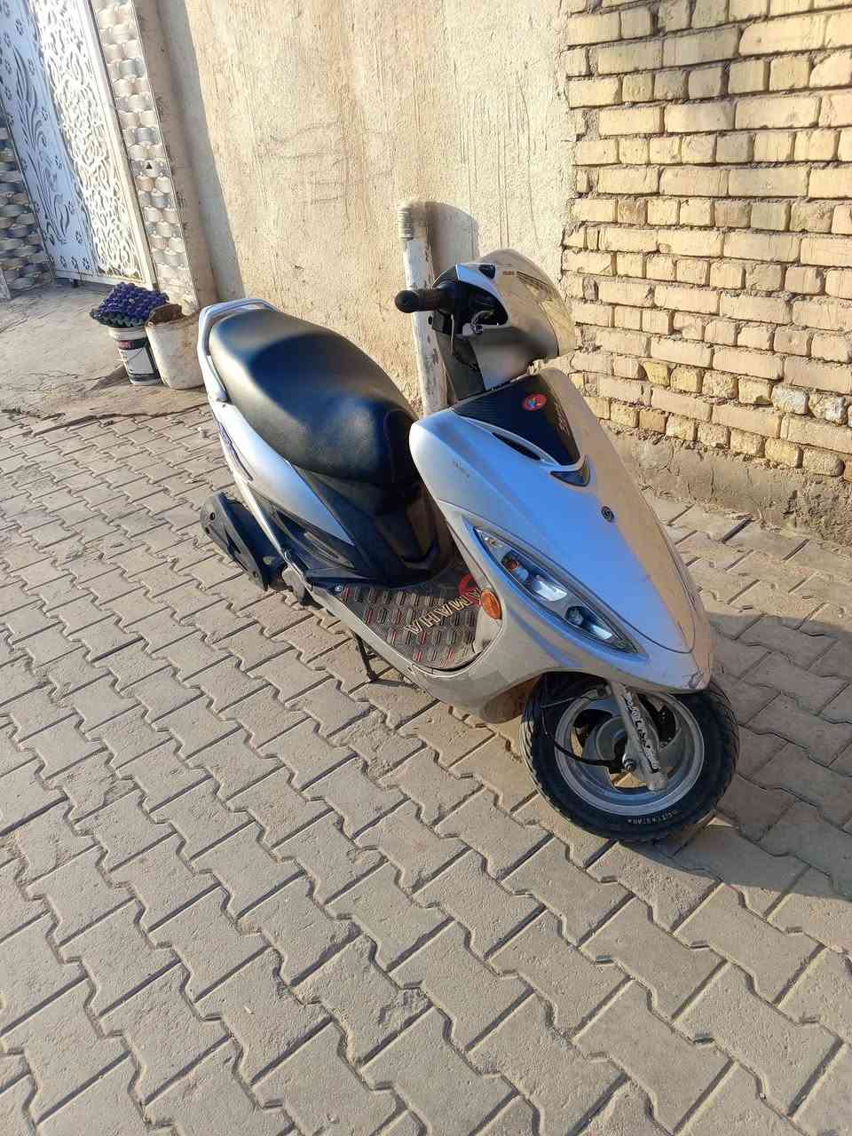 دراجه كامكو للبيع كابريتر نظافه 80% المكان المجر الكبير سعر 750 دراجه نظيفه وكيل تواصل على هذا الرقم ***********
