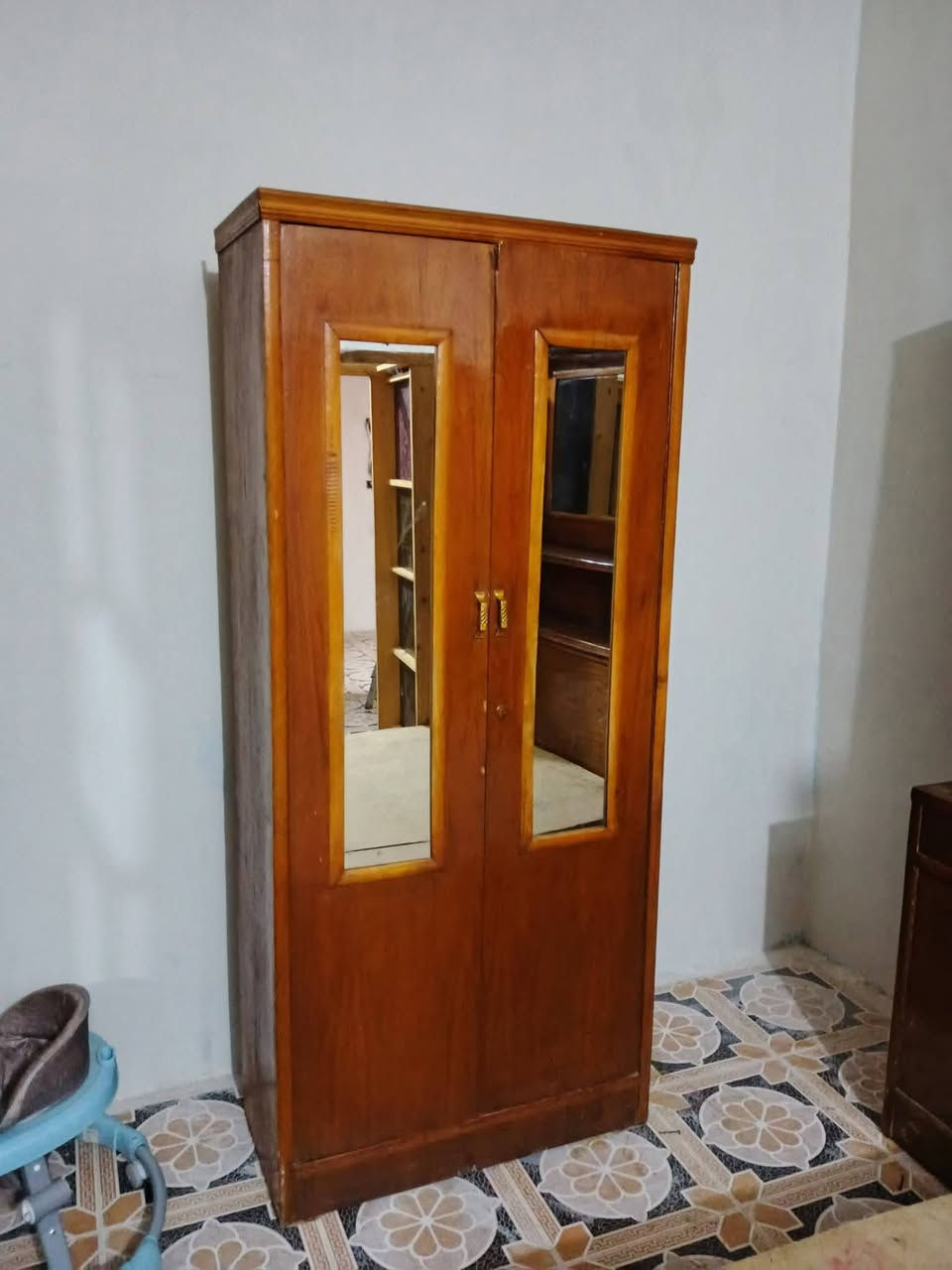غرفة صاج حطاطة نضيفة 6ملحق سعر 450تواصل ‏‪***********‬‏
