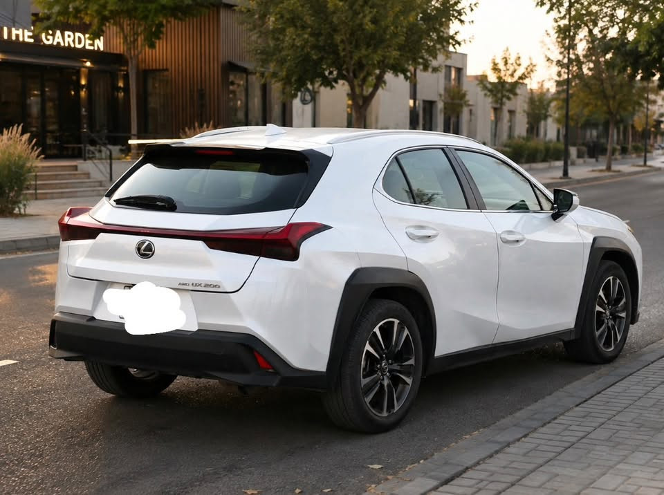 للبيع – Lexus UX 250h 2024 🔥

لكزس UX 250h موديل 2024 هايبرد 
🔹 أعلى مواصفات 
🔹 ماشية فقط 40 ميل
🔹 شاشة لكزس الكبيرة
🔹 Hybrid 250h
🔹 فتحة سقف
🔹 داخلية جلد
🔹 مقاعد كهربائية
🔹 تدفئة وتبريد المقاعد
🔹 ذاكرة للمقاعد
🔹 تشغيل بصمة / دخول ذكي
🔹 كاميرات 360°
🔹 حساسات أمامية وخلفية
🔹 رادار ومثبت سرعة متكيف
🔹 نظام المحافظة على المسار
🔹 تحذير النقطة العمياء
🔹 فرملة طوارئ
🔹 إضاءة LED
🔹 شاشة وسطية كبيرة مع أنظمة الاتصال
🔹 نظام صوت فاخر
🔹 Apple CarPlay & Android Auto

🚨 السيارة صووة حدثها موجود قطعتين ومصلّحة، وحالتها فوق الممتازة.

‎سعر السيارة 210 وبي مجال 

رقم السيارة بغداد للتواصل : ***********
