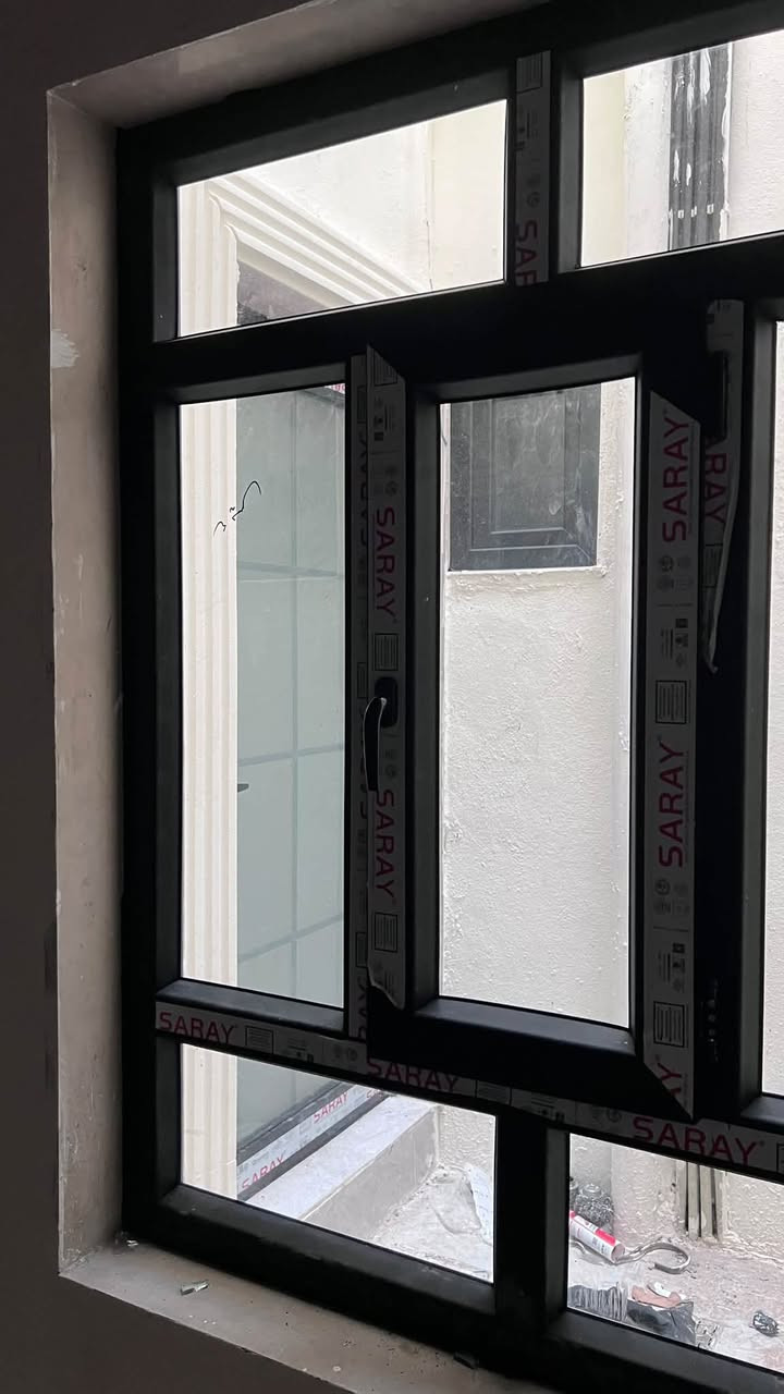 ✨ من أعمالنا الجديدة | إنجاز جديد نفتخر به ✨
بفضل الله تم إنجاز وتجهيز وتركيب أبواب وشبابيك ألمنيوم وPVC في قضاء الحويجة في منزل الأستاذ Rafed Hady Ahmad  ،  مع الاهتمام بأدق التفاصيل من التصنيع إلى التركيب. 🔧🏠

نحرص دائماً على تقديم:
✅ جودة عالية ومتانة
✅ تصاميم مودرن وعصرية
✅ دقة في القياسات والتنفيذ
✅ أسعار مناسبة
✅ خدمة وضمان يليقان بثقة زبائننا

🤝 ثقتكم بنا هي نجاحنا، ورضاكم هو هدفنا.

📍 معمل الصادق الأمين للألمنيوم والـPVC
أبواب وشبابيك مودرن وعصرية | محجرات ألمنيوم بكافة أنواعها

العنوان/ سايدين كركوك الحويجة قرب سيطرة المعهد مقابل قاعة ليان للمناسبات

📞 للاستفسار وطلب القياسات، تواصلوا معنا
***********
*********** واتساب
