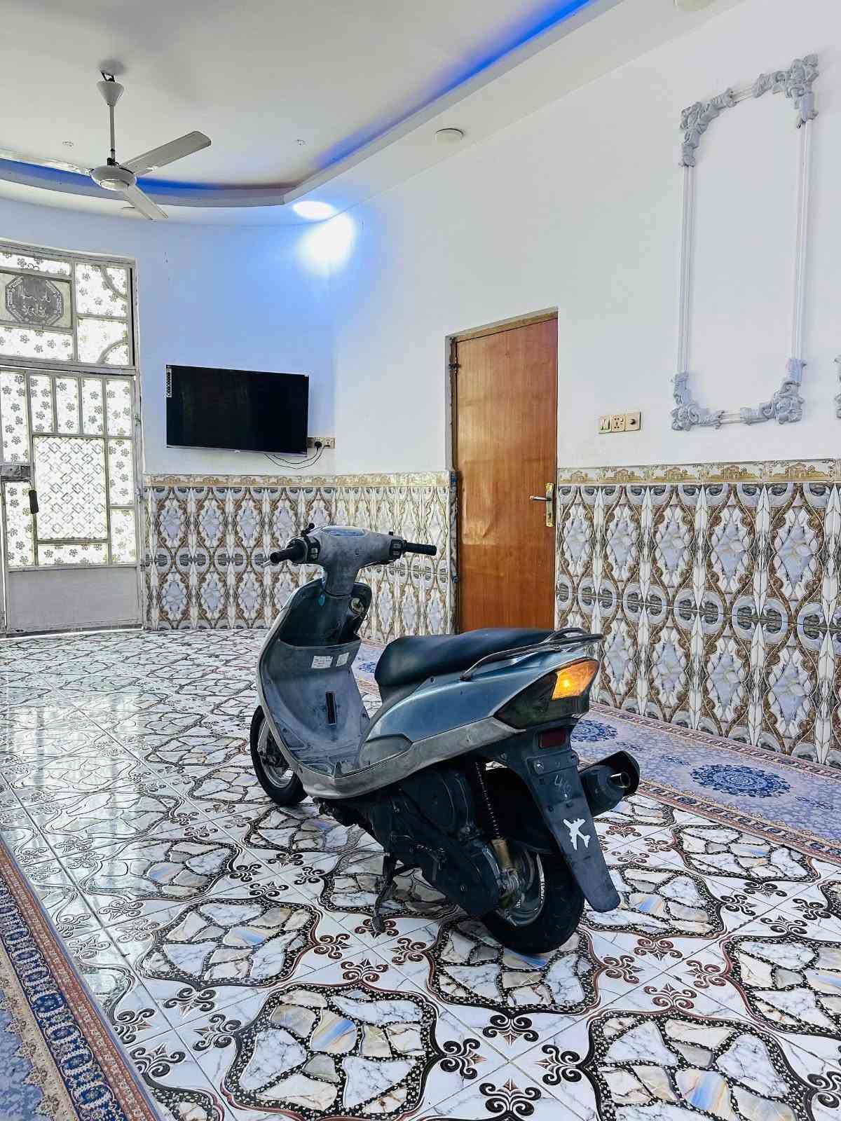 السلام عليكم للبيع ماكس ياباني حاويه ختم واحد بلاد 49 ما مفتوحه دراجه جديده وجاهزه سلف هندر كهربائيات كلشي شغال بيه دراجه مال جناي ما تخسر عليه شيء السعر 725 وبيه مجال رقم الهاتف*********** مكان بصره القرنة, البصرة
