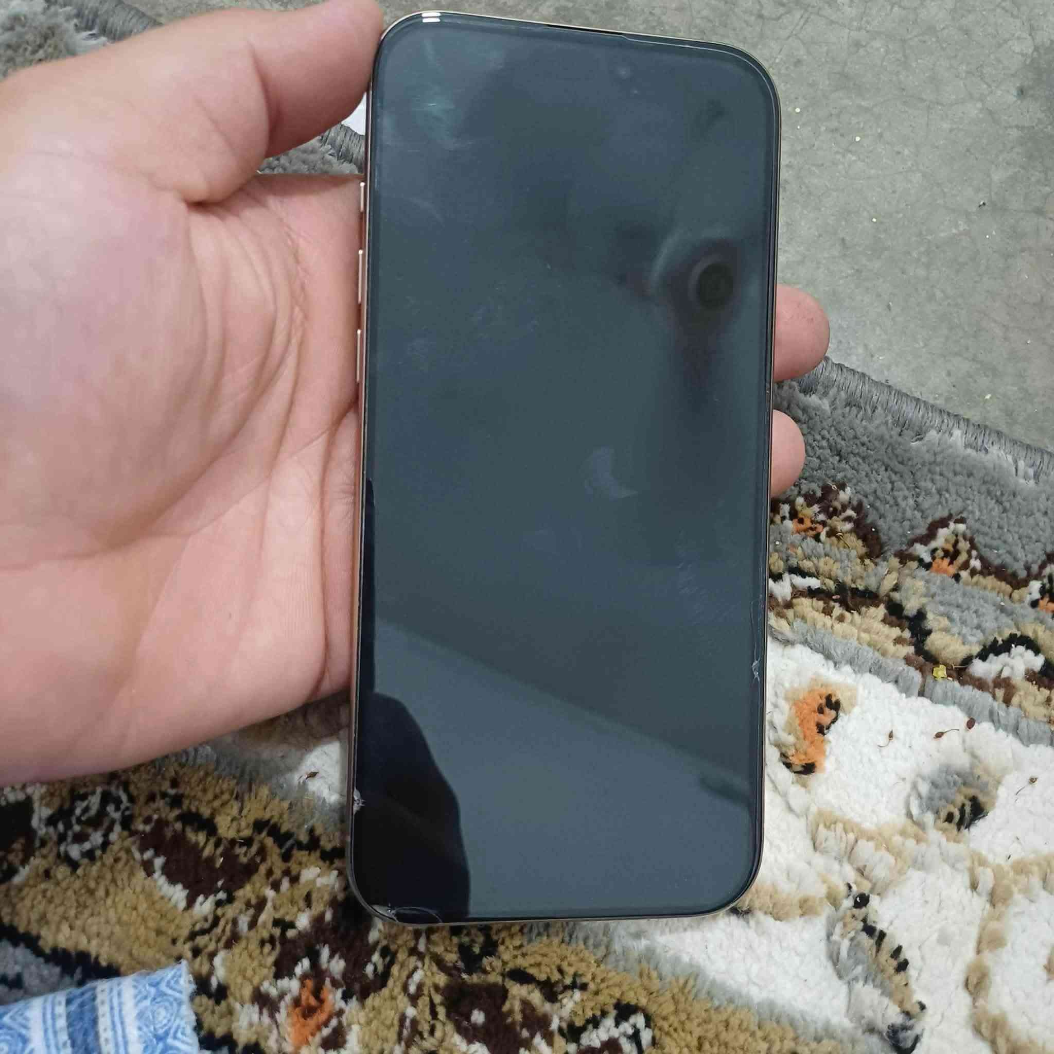 آيفون ١٦ برو ماكس • ٢٥٦ • بطارية ٩٩