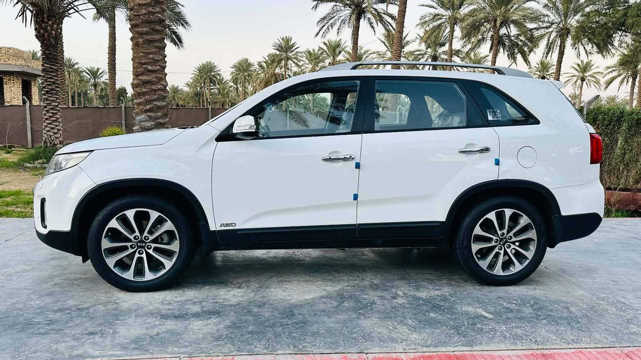 السلام عليكم للبيع فقط سورنتوا موديل 14  مواصفات كويتي فول واحد على واحد
كفالة عامة حتى الدعماميات  

بصمة ترحيب وبصمة ابواب 

بصمة تشغيل 

كشنات جلد 

كشنات كهرباء 

مري شفط 

كشنات تدفئة وتبريد 

تبريد ثلاث قطع 

سبعة راكب 

زراكات 

فتحت سقف بانوراما 

ويل كروم حجم 18

نضام ايكو 

مانع انزلاق 

مكينه سته سلندر,3500 

خير من الله  
السعر 180وبيها مجال قليل حك الجيه 

مكان بابل مركز 

رقم ***********6 بي واتساب
