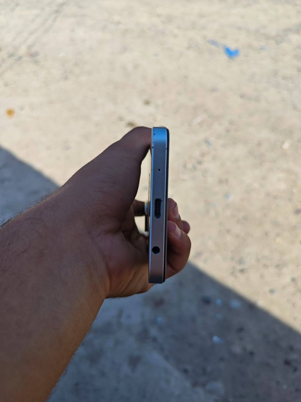 اللون: صحراويPOCO C71
جهاز نضيف 
الذاكرة الداخلية: 128 GB
ذاكرة الوصول العشوائي (RAM): 4 GB
كاميرا أمامية/ خلفية: 32 MP / 8 MP
حجم الشاشة: 6.88 in
إصدار نظام التشغيل: Android 15 (Go Edition)
وحدة المعالجة المركزية (CPU): Octa-Core
قدرة البطارية: 5200 mAh
إصدار: إصدار عالمي
سعر 175 و بيه مجال 

مكاني تكريت 
واتساب ***********
