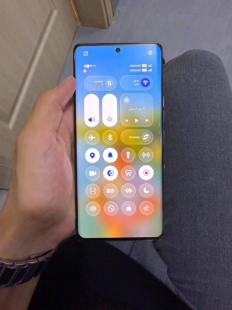 للبيع تكنو كامون40برو 5G

الذاكرة 256

البطارية 5200mAh

الشاشة ,2436/1080

الكامره الامامية 50m

الكامره الخلفية 50Mols+8m

الرام (12غ:ب + 6غ:ب) 

الجهاز بيه كامل المواصفات 
للاستفسار اكثر التصال على الرقم 
***********
