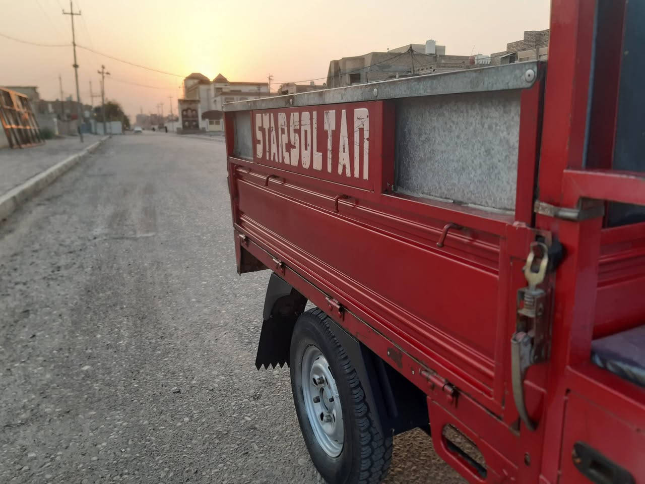 سلام عليكم ستوته سلطان للبيع مديل  21 ستوته مكفوله من الطول للطول السعر مليونين و ٤٠٠ وشراي ينتصل ***********
