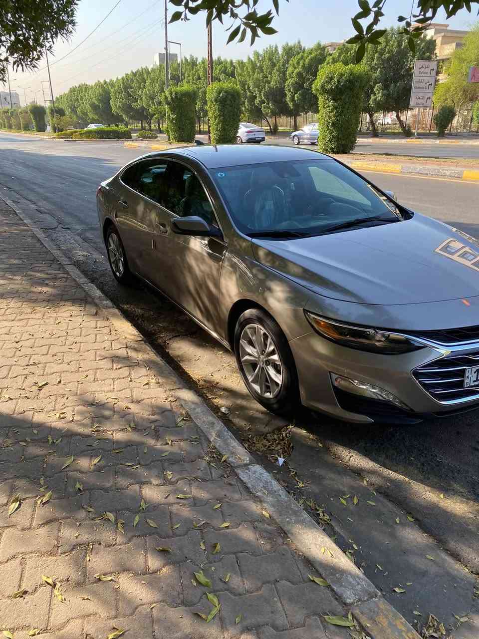 سلام عليكم ماليبو 24 ماشيه 26 سياره كلش جديده اي نقص مابيها  رقم بغداد بسمي وبالعافية اللي ياخذه الشراي يتصل ￼ بدون تعليقات ￼ إنارة عالي ناصي زنون سعر 133 بيها مجال ￼ للطيبين عنوان السيارة بغداد الكاظميه أو حي الجامعة ***********
