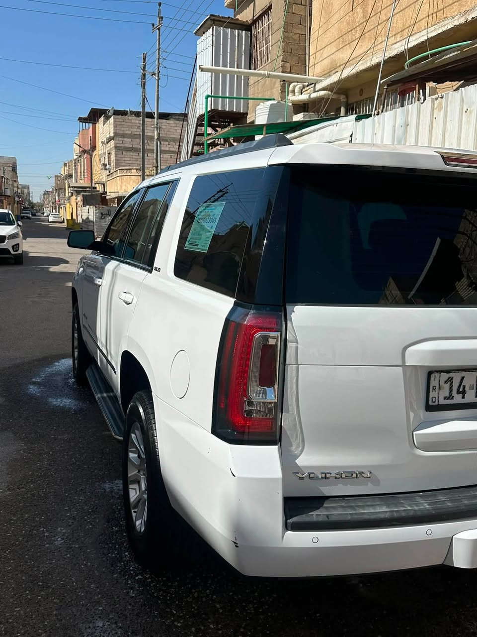 سلام عليكم 
يوكن.  GMC.   خليجي
كامله كلش      
ماشي.  160.        
***********
سعر 340 وبيها مجال
