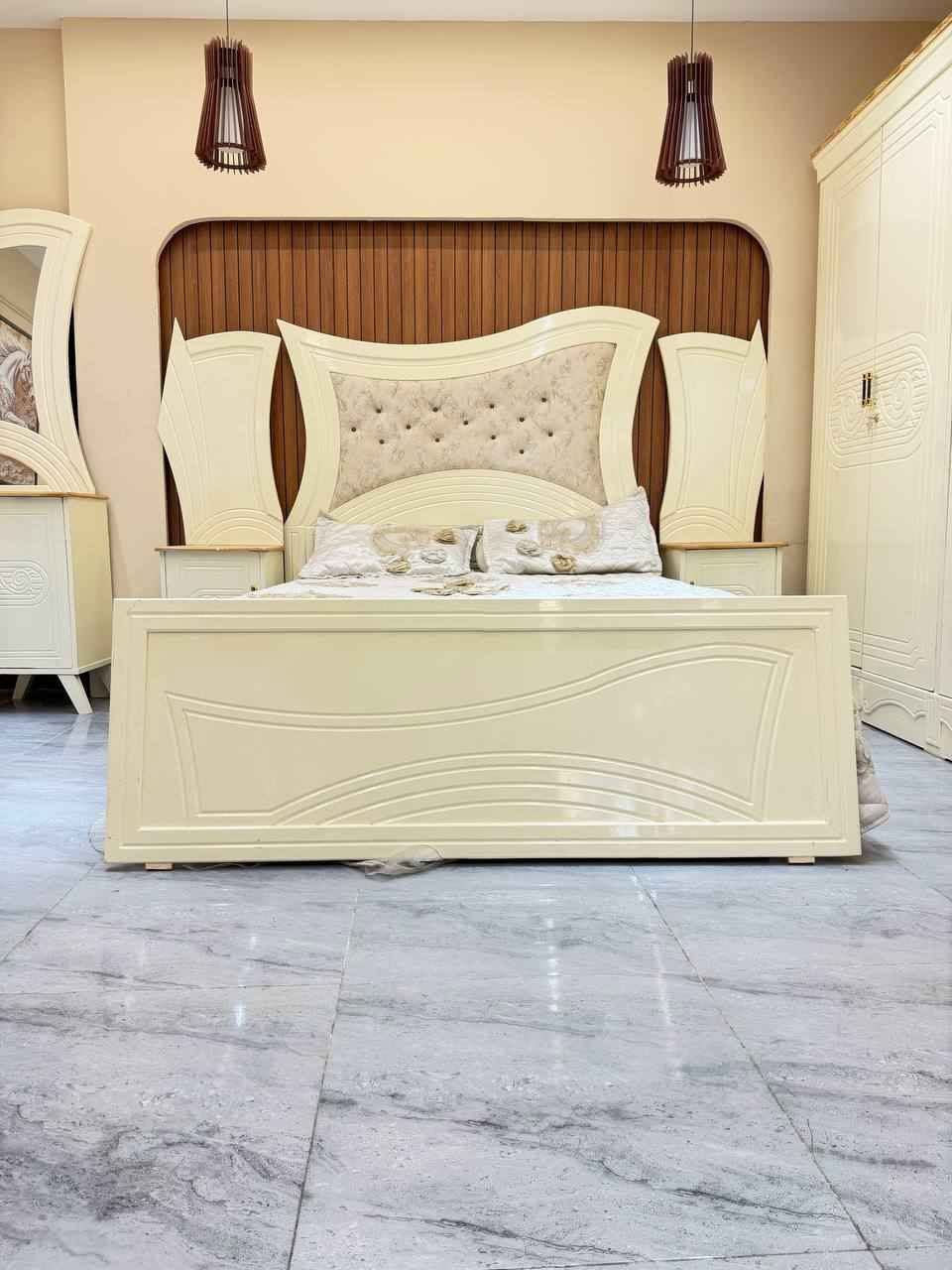 السعر // مليون فقط 😍

🔅تفاصيل الغرفة المرمري  ....

خارج ٤ملم ام دي اف 🔺
وداخل معاكس ٣ملم 
صبغ حراري  درجة اولى 

عدد القطع  ٧ قطع 😍
🔺1 //جرباية  قياس  ١٦٠ × ٢٠٠ 
🔺//ميز جانبي ايسر قياس ٥٠
🔺2// وميز  جانبي  قياس ٥٠
🔺3// زاوية ارتفاع مترين عرض ٨٠
🔺4// وميز بلازمه  
🔺5//وميز مراية ارتفاع مترين عرض ١٢٠
🔺6// وكنتور ٦ باب  ارتفاع مترين و١٥ طول ٣ متر و١٥

(توصيل مجاني مركز بغداد )
التوصيل يشمل الشد مجاني 🔥 بغداد, العراق
