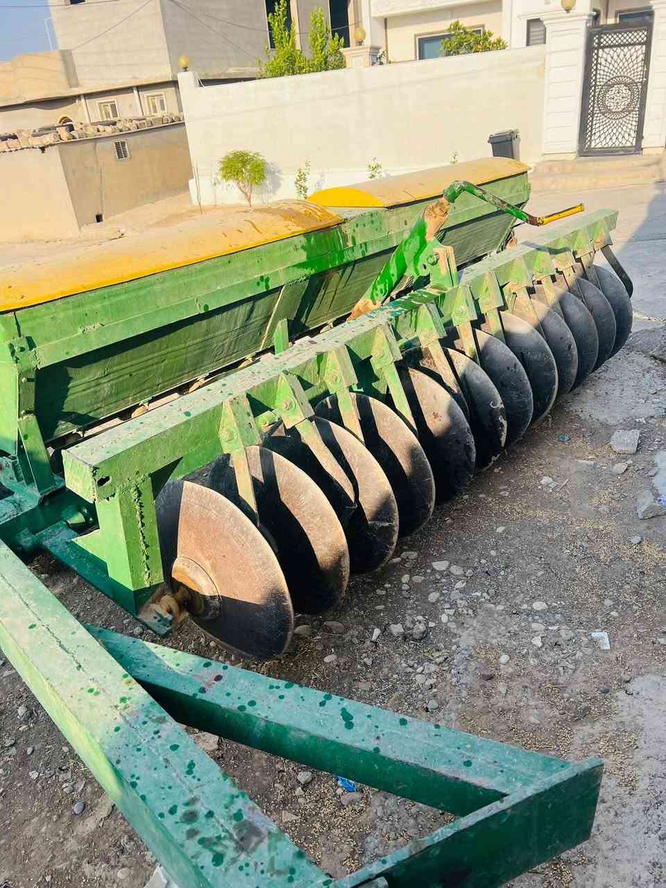 للبيع دیسک بزارە١٢تك شانسى صاج فره نسى نضيف ***********
