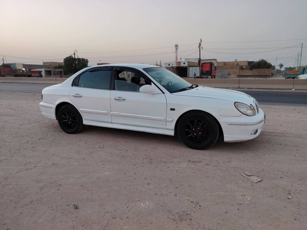سوناتا وفود
نضيف وجاهز 

2001 بغداد

سنويه 2030
مكينه 4
محرك وكير حاويه جدد

حداديه جديده 

كهربائيات كله شغاله

مصبوغه عام جماليه 

تبريد جديد

كامره . وشاشه 

هزه جديده 

السعر 59

***********
