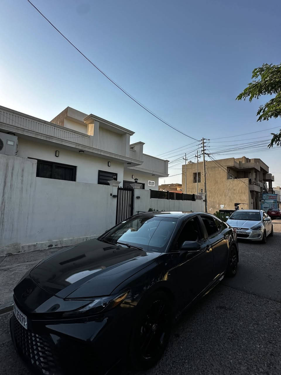 كامري 25امريكا بيه قطعتين صبغ واشوية  وبيه راس شاصي تعديل اشوية شي كلش قليل  ومقدم على كوبون بنزين سعر 198 بيه مجال ومرقم بسمي قبل 15 اليوم كل جديد ***********
