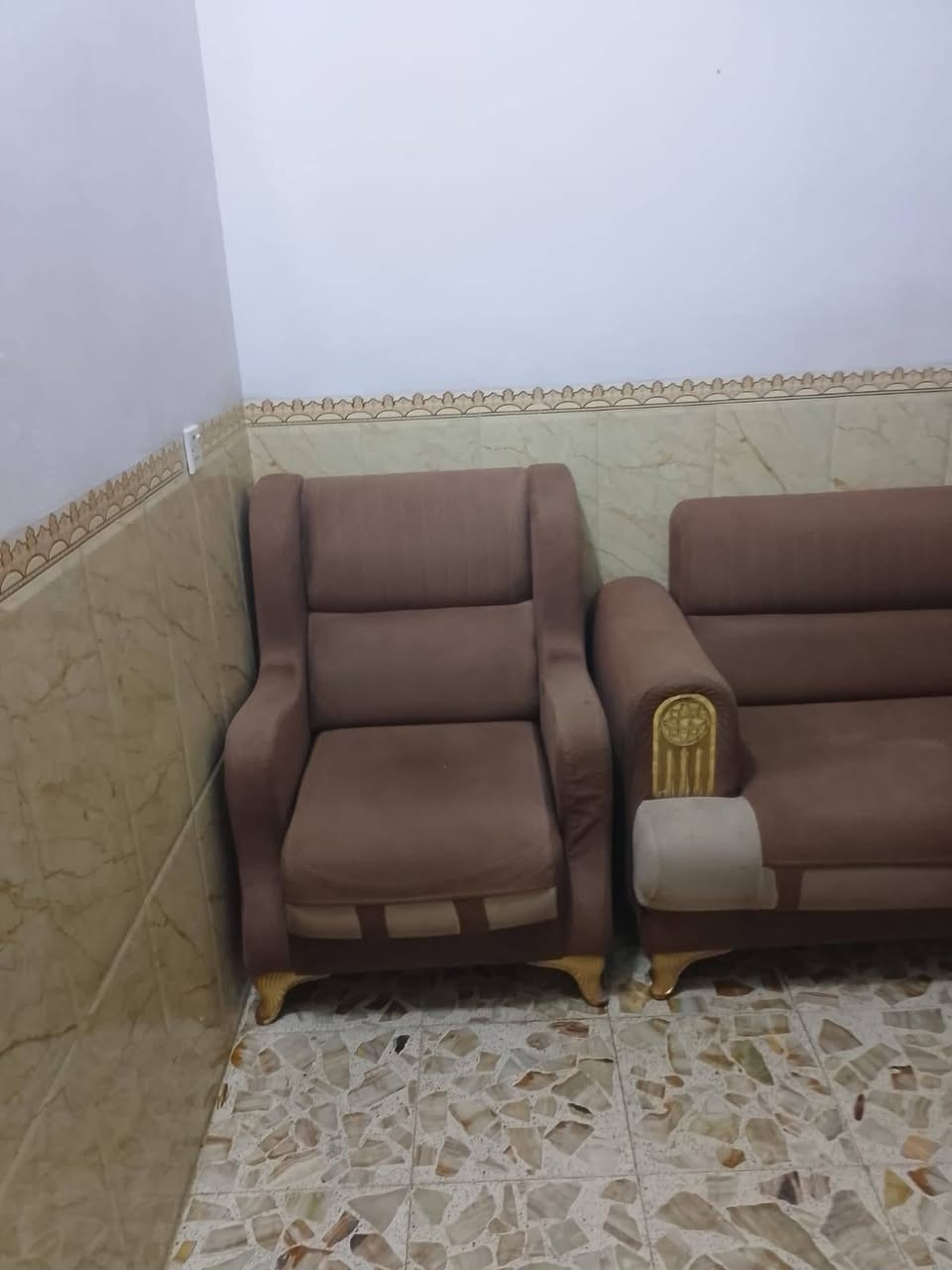 تخم خمس مقاعد بغداد العبيدي سعر 125رقم ***********
