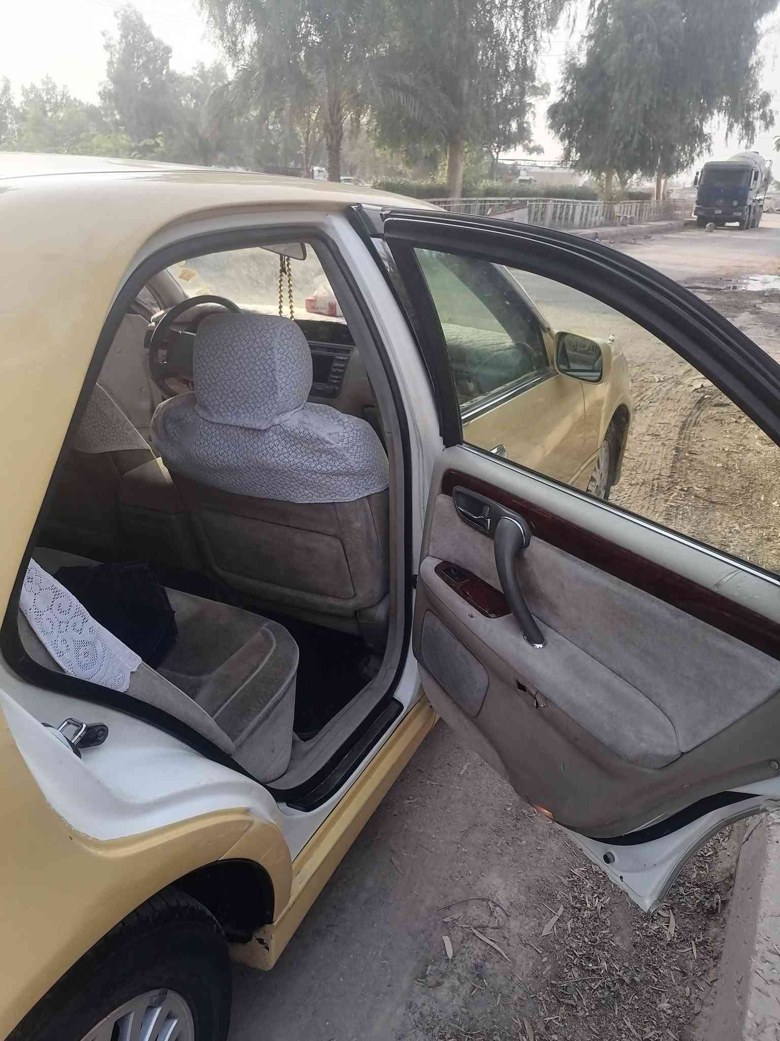 ملكه • ٢٠٠٣ • نجف مناذره