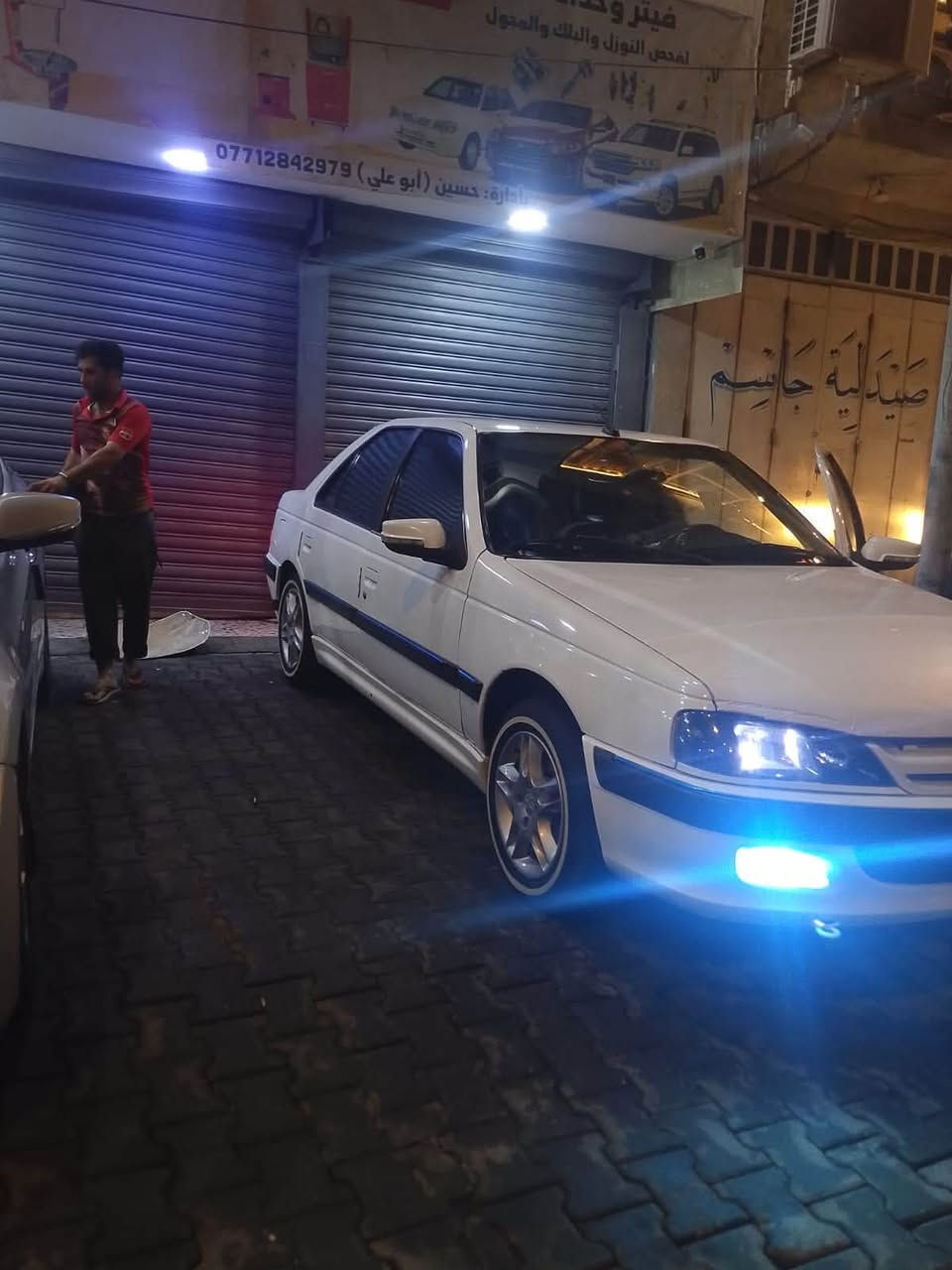 بيجو بارص 23 استقطاع مباشر راعيها بالبصرة السيارة بيها فقط بارد بجاملغ الامامي جداً بسيط السيارة حدادية وتخم تاير جدد ومنضومة بانزين بالكارتون السعر 65 وبيها مجال بسيط العنوان البصرة ابو الخصيب ***********
