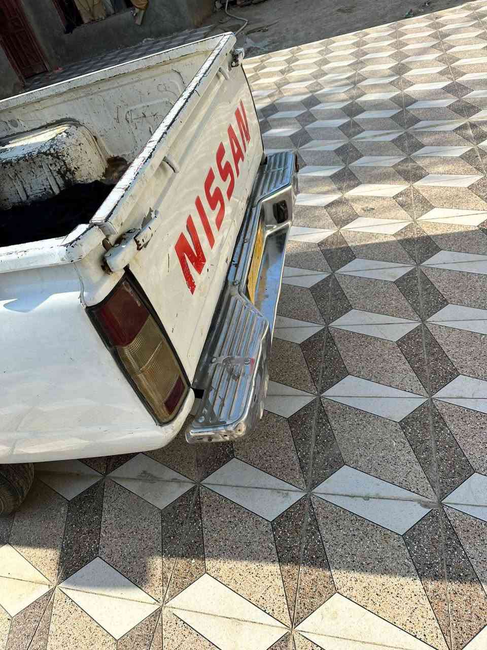 نيسان • ٢٠٠٢ • سنوية ضايعة