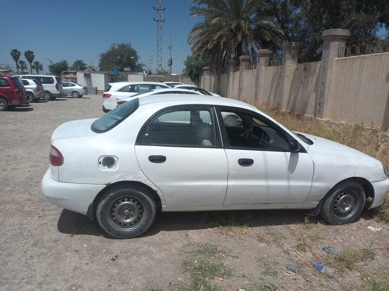 السلام عليكم السياره للبيع موديل رقم كركوك    96  السعر  28  ورقه بسمي  سنويه 31  دايو لانوس  الاتصال  ***********

