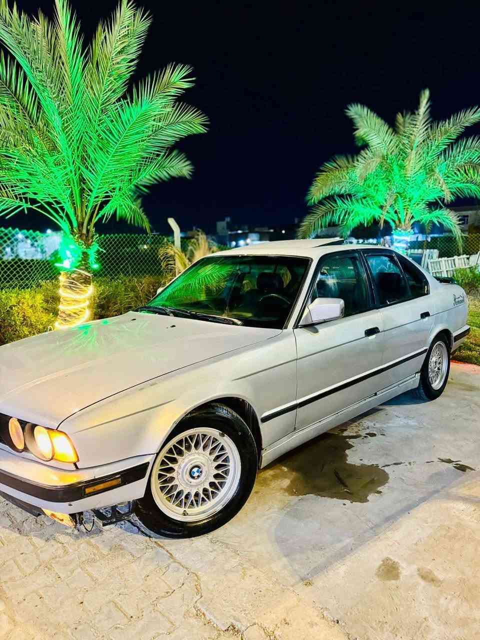 السلام عليكم كم بي ام 520 جير ومكينه 25 فانوس مسكر اللون سلفري رقم بغداد باسمي ندور ثاني يوم مشروع وطني حداديه تخم طيار جديد تبريد ويل 16 قشنات جلد كهرباء كهربائيات كلها شغاله لا يت زنون درجه اولى شغال الاتصال على الرقم خاص سعره40وبيه بيع مستعجل.   *********** العنوان نجف
