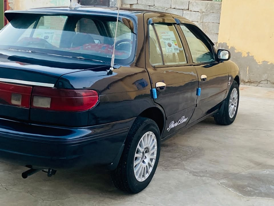 كيا سيفيا١٩٩٤
لون حبري 
بدون ضربه مصبوغه اثر جراد
مكينه مسكر حاويه
كير حاويه
سنويه٢٠٢٩
كهربائيات كلها شغال
صدرها نضيف 
معروضه٣٠ وبيها مجال 
مكاني ديالى بعقوبه كنعان أي ستفسار اتصل ***********

