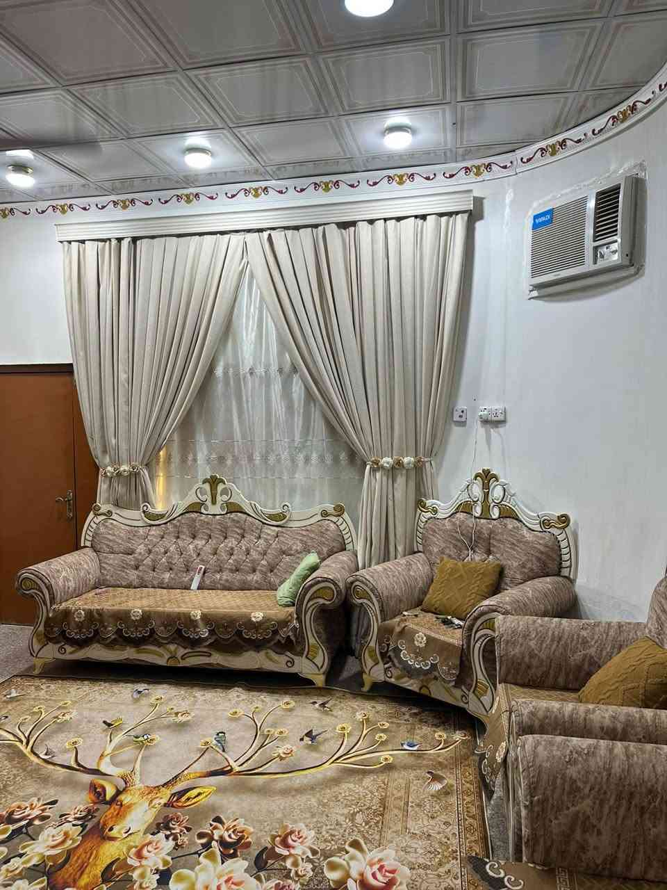 بيت طابوللبيع حي العسكري عله شارع العام سايدين مساحه 100مربع وجه 10نزال 10 شارع 20عله ساحه خدمات كامله تبليط سعر 115بي مجال  واتساب  ***********
