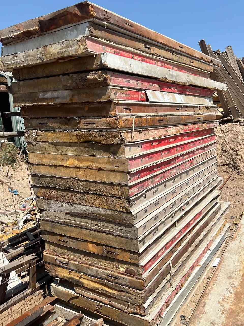 سلام عليكم سندويج ابو 10س طول 4 وطول 2,50 العدد25 قطعه نضيف المكان بغداد للاستفسار ***********
