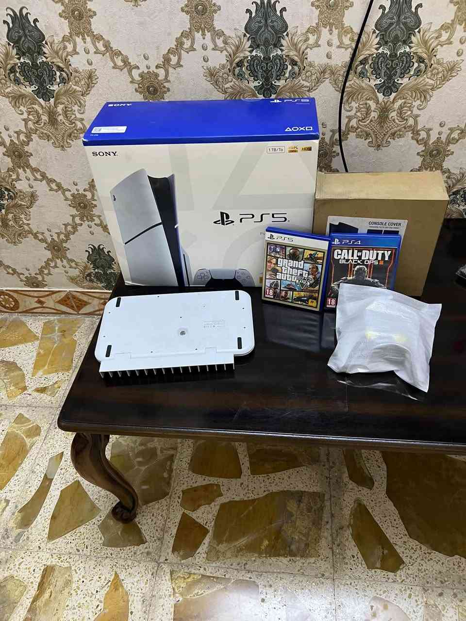 🔥 للبيع PS5 Slim إصدار الجديد الطافي 🔥
✨ نظافة 100% — كأنه مأخوذ جديد
🎮 جوستكين عدد 2 أصليات
🔌 ملحقاته الأصلية وكاملة
❄️ قاعدة تبريد وشحن
🎨 كفرات عدد 2:
• الأصلي اليجي ويا الجهاز
• أسود طافي لامع للجمالية

📀 قرصين GTA V نسخة PS5
📀 قرص Call of Duty نسخة PS4

💯 الجهاز نظيف جداً — إصدار الجديد الطافي

📩 للتواصل عالخاص بالصفحة أو واتساب:
***********

📍 الموقع: بغداد
