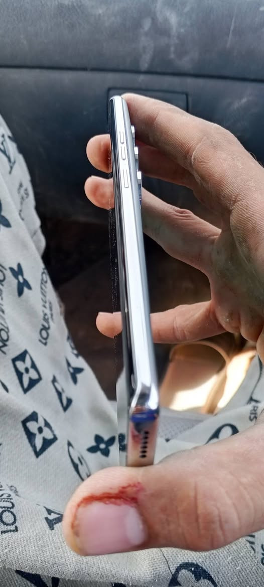 سلام عليكم تليفون  للبيع تكنو كامون 40 برو 5 جي جهاز نضيف مصارله هوايه من ماخذه شاشه منحنيه كرتون وشاحنه موجودات جهاز اخو الجديد نضيف كلش ذاكره 256 90 فريم مكاني بغداد شهداء البياع السعر 330 وبي مجال للطيبين للاتصال *********** متواجد واتساب ومازنجر ومستعجل عل بيعته

نص مكتوب في الصور:
- ٣:١٣ 4G 3G 39 ٤٥,٣ % التخزين المساحة المستخدمة 111 غ.ب/257 غ.ب تنظيف المزيد > الملفات الكبيرة < تنظيف الملفات القديمة 68.74 GB (عنصر (1)) موصى به > الصور 66.86 غ.ب > مقاطع فيديو 28.53 غ.ب > مقاطع صوتية 4.67 غ.ب > المستندات 27.56 غ.ب > حزم تثبيت تطبيقات أندرويد 18.28 غ.ب > التطبيقات