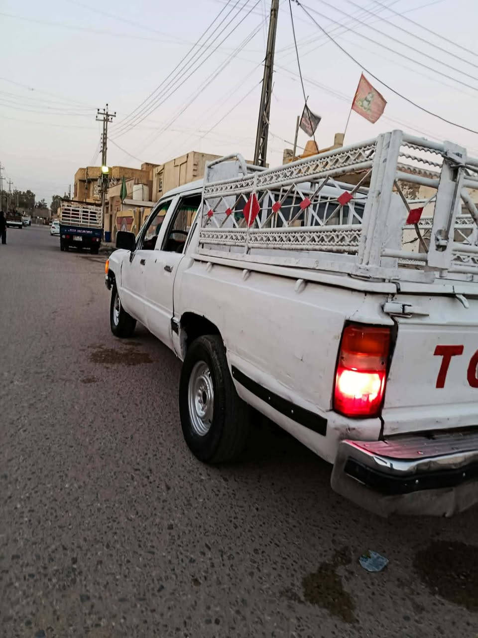 سلام عليكم سياره للبيع تويوتا موديل 86 سياره جاهزة رقم بغداد بسامينه سنويه 28 تحويل مباشر  جاهزة مكينه كير اكسن جداد كهربائيات كله شغاله دوشمه جديده مكان ناصرية قضاء البطحه سعر27 بيه مجال رقم ***********
