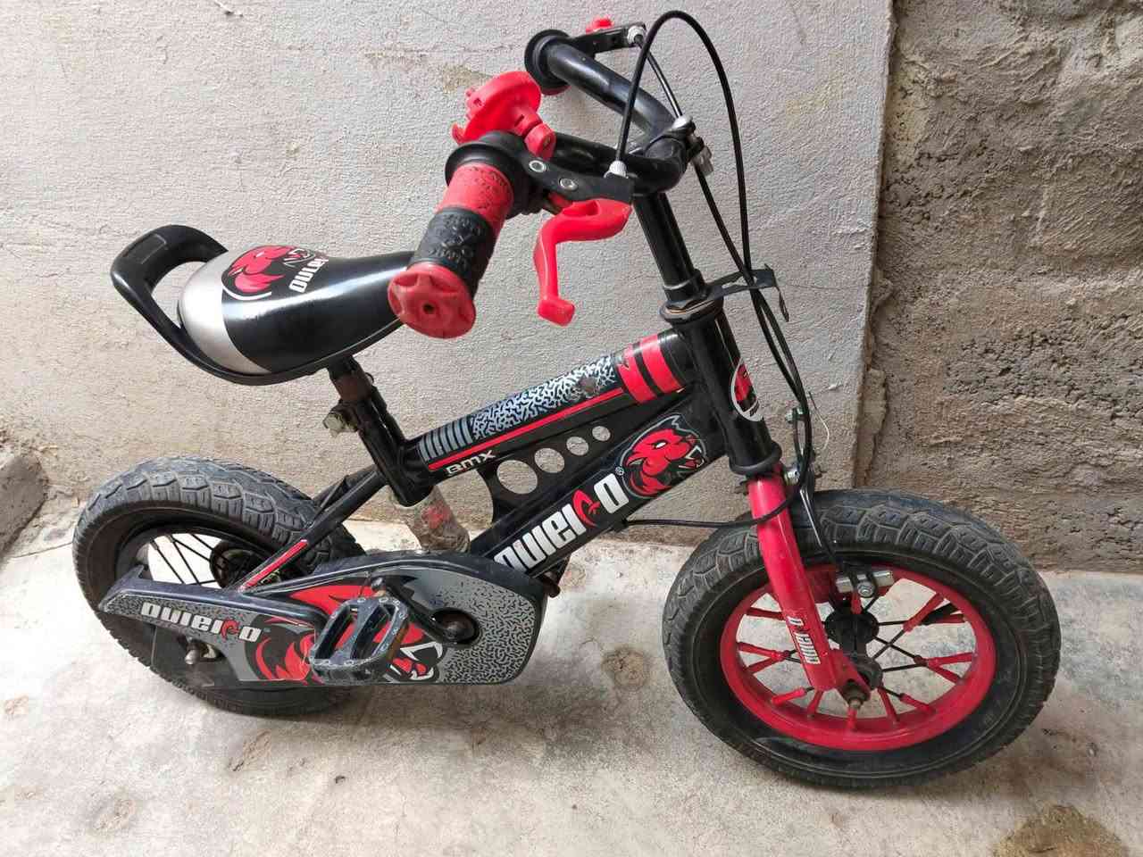 بايسكلات للبيع كل واحد وسعره يختلف عن ثاني شراى يجي وتساب ***********
