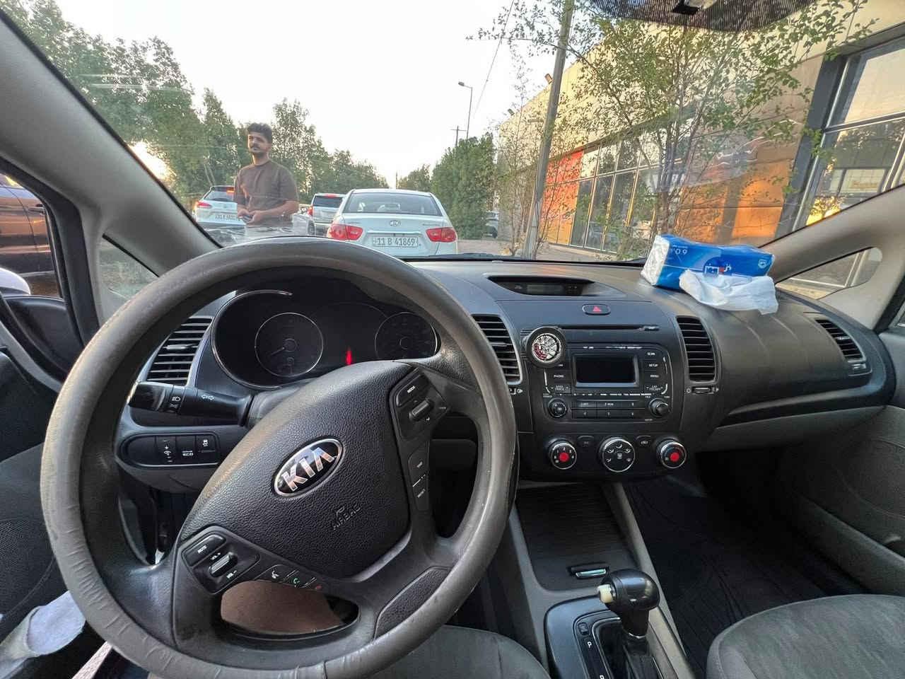 كيا فورتي 2016
ماشية 90 
بيها فقط بنيد مبدل 
وبارد بل جاملغ الخلفي 
كير مكينه مكفول 
تبريد كهربائيات جاهزة 
رقم بغداد 
عارضها ب 110 وبيها مجال 

***********
الغزالية
