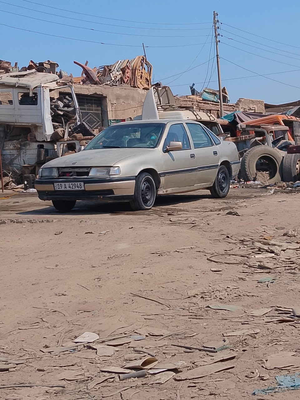 سلام عليكم
للبيع 
موديل 89+سنويه بعدهي ماساقطه نكليزي كربلاء
تخم تاير+حداديه نص عمر 
مكينه وكير حلوات 
دواخل حلوه 
سعر 18وبيه مجال 
مكاني نجف حي النداء ***********
