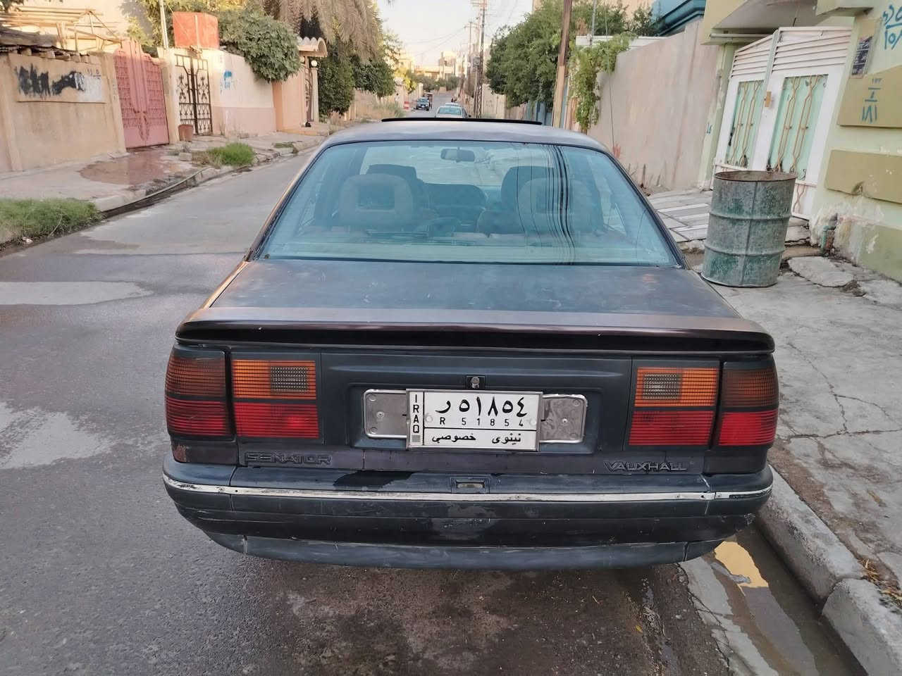 اوبل سيناتور للبيع السيارة بأسمي رقم ألماني موديل 1991 محرك حجم 3000 كبس قبغ أحمر مبدل جديد كيرها اتوماتيك الأصلي صدر امامي جديد طخم تاير جديد السيارة فول تبريد عاطل
سعرها 30 ورقة وبيها مجال للشراي مكان السيارة جانب الأيمن حي ١٧ تموز موبايل ***********
