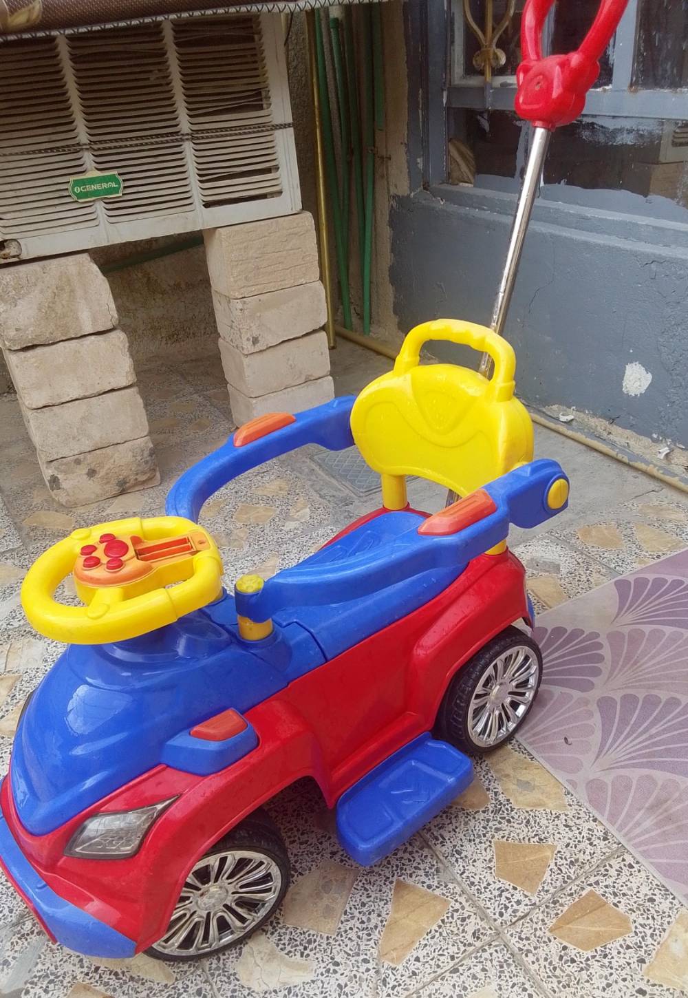 سيارة أطفال • نظيفة • النجف الكوفه