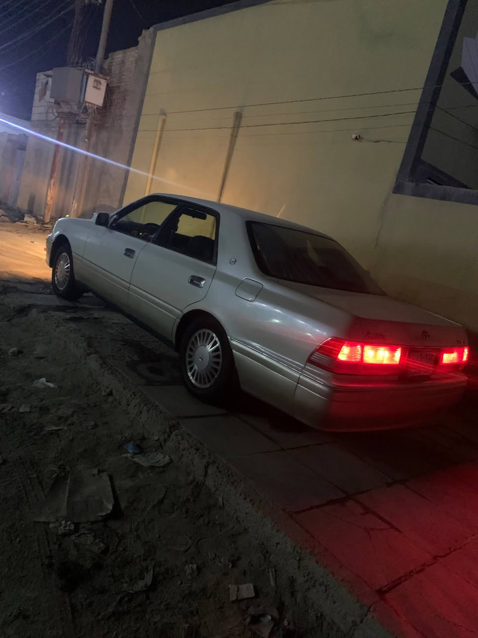 سلام عليكم راس ثور لبيع مكفوله رقم انبار سنويه ل 28 شاصي 55 مكينه 3000 فيشتين فول عده لفتحه مكان نجف الاشرف  سعرها 100 وبيه مجال ***********
