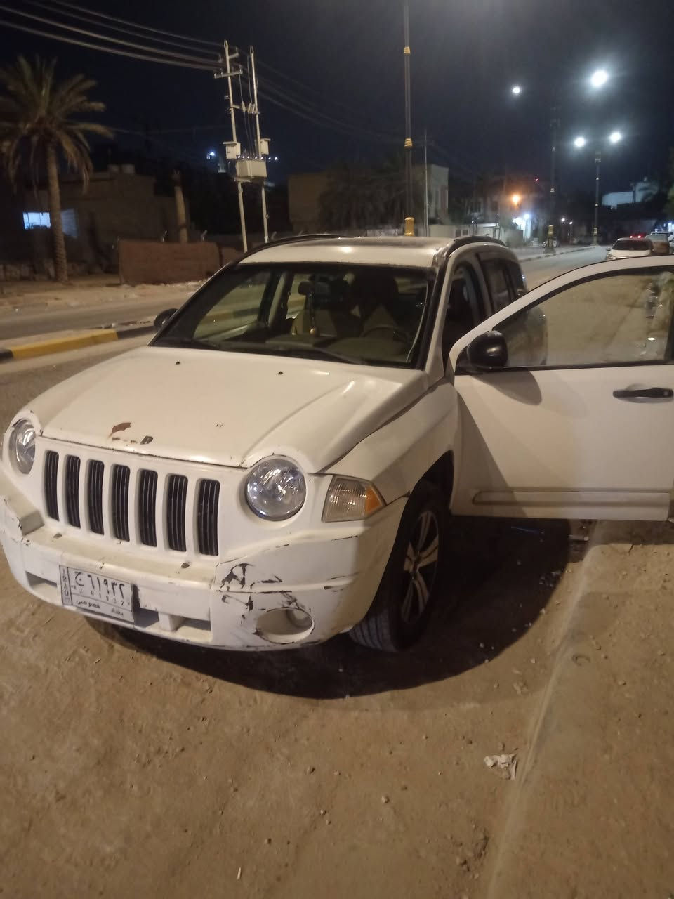 السلام عليكم ورحمة الله وبركاته
​جيب كومباس (Jeep Compass) موديل 2007 للبيع
​سيارة حلوة وخير من الله، جاهزة للاستخدام وما تحتاج أي مصارف:
​الرقم: بغداد.
​المحرك والكير: مكفولات وخير من الله، كير ومكينة بشرط الفحص.
​التايرات: تخم تاير جديد.
​الكهربائيات: شغالة بالكامل 100% وما بيها أي نقص.
​التبريد: منظومة كاملة ومشدودة، مجرد تحتاج شحن غاز.
​المكان: كربلاء المقدسة.
​السعر: 48 ورقة ($4,800) وبيه مجال بسيط للطيبين.
​للتواصل والاستفسار (اتصال أو واتساب):
***********
