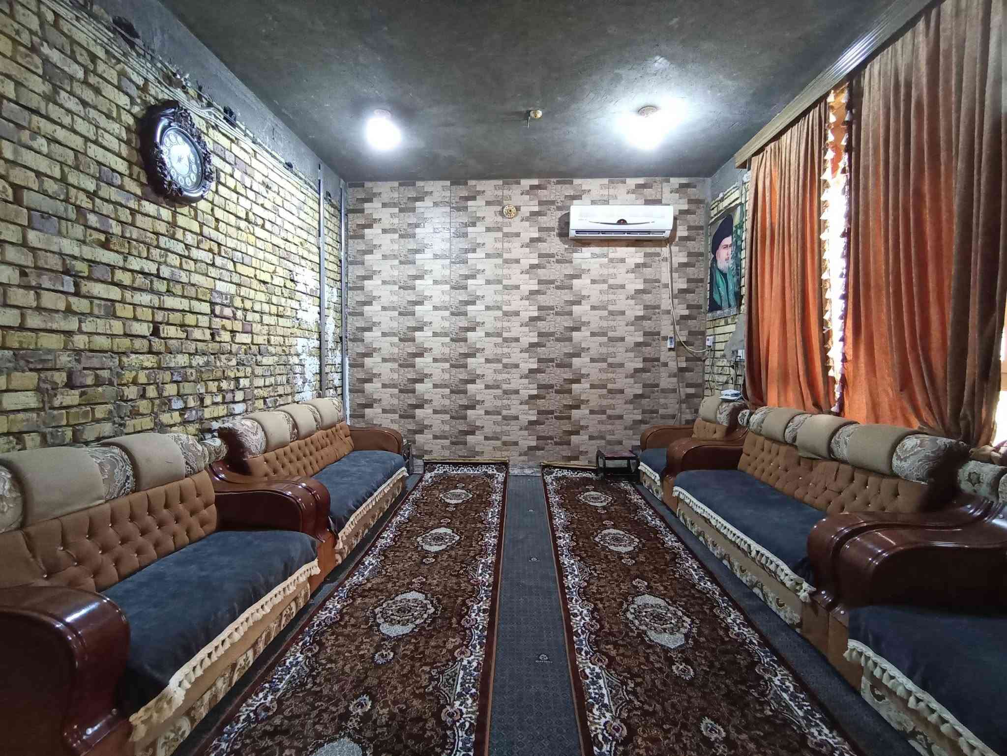 دار سكن 200 م 10 واجهة و 20 نزال
الخاجية منطقة ال3000 قريب شارع 40 سابع بيت 
بناء طابق واحد 2 غرفة نوم كاملات 
هول نقص بياض
الاستقبال نقص أرضية + جدار 
الحوش أيضا ما كامل عوزة أرضية 
للاستفسار ***********
