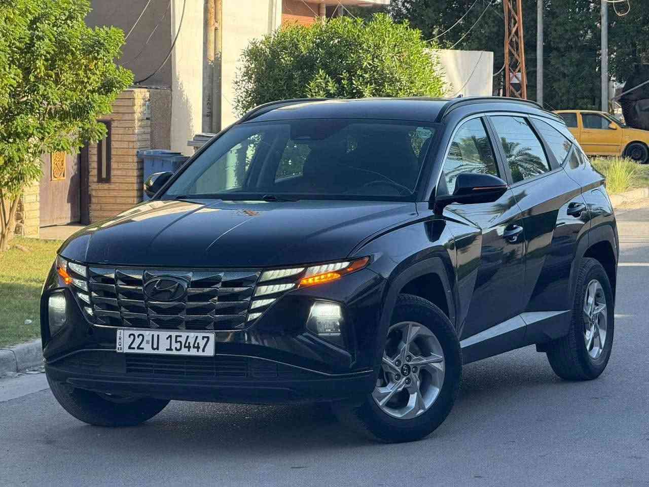 السلام عليكم

للبيع 

لون نيلي السيارة 

توسان موديل 2022 وارد امريكي رقم اربيل 

ماشية 30 فقط تحويل او وكالة للمشتري 

حسب الرغبة / السيارة بدون صبغ 

كلها ليبل واحد /  مواصفات Sel 

مكينة 2500 تنفس طبيعي سمارت 

بصمة تشغيل + تشغيل عن بعد + الابواب بصمة + رادار امامي - خلفي -جانبي 

تبريد قطعتين + تحكمات استيرن وكروز سرعه _ شاشة - كامرا خلفية دواره 

تدفئه كشنات -  

اشاير مري - تحديد مسار قيادة أليه 

انظمة قيادة . فور ويل اطفاء ذاتي

اوتو هولد

 . وباقي المواصفات معروفة . السيارة جاهزه وحلوه جديده 

تبريد راديترات مروحه كلهن بوضع الشركة بلاديات 

دواخل شواصي لغود مكفولة وشرط الفحص والسونار ابيع 

حجر البيئه بلادي 

رادار بلادي 

بغداد   

واتساب متوفر او الاتصال عالرقم
***********
سعر ١٨٠
بي مجال بسيط
