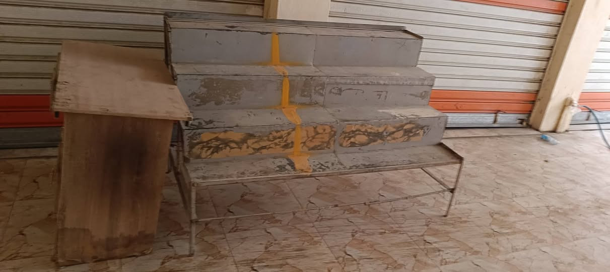 ميز • عارضة • خضرة