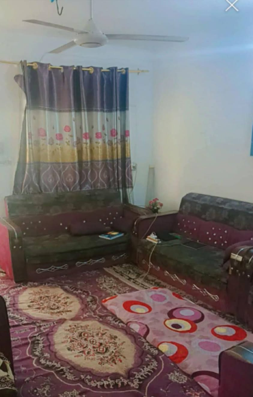 السلام عليكم،،بيت للبيع المساحه104طابو صرف علشارع يتكون من طابقين الاول مجمع صحيات خارجيه ،،استقبال،، هول،، حمام ،،غرفه 1 ،،منور،،الطابق الثاني،،3غرف ،،وهول,, الاستفسار علرقم,,***********
